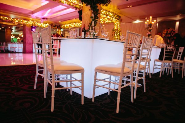glow round table hire 