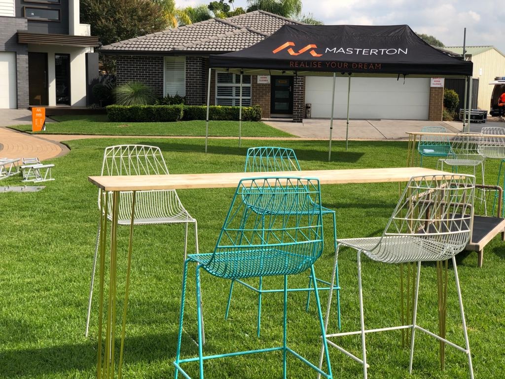 Turquoise Wire Stool Hire Gold hairpin bar table, white and turquoise bar stools