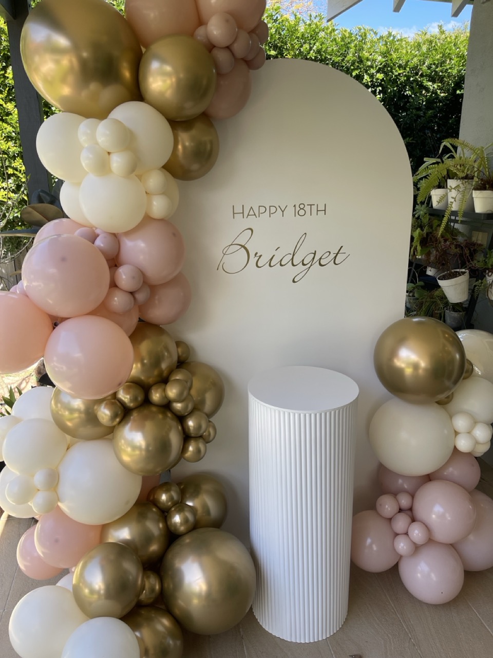 Balloon Garland Package 1 balloon backdrop with white arch and personalised signage